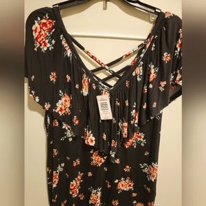 Sleeveless black floral torrid shirt size 1